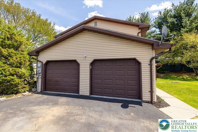 1250 Minesite Road, Lower Macungie Twp, PA 18103