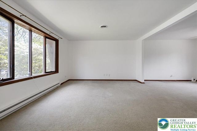 1250 Minesite Road, Lower Macungie Twp, PA 18103
