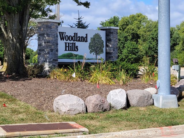 17404 W Walnut Lane, Gurnee, IL 60031