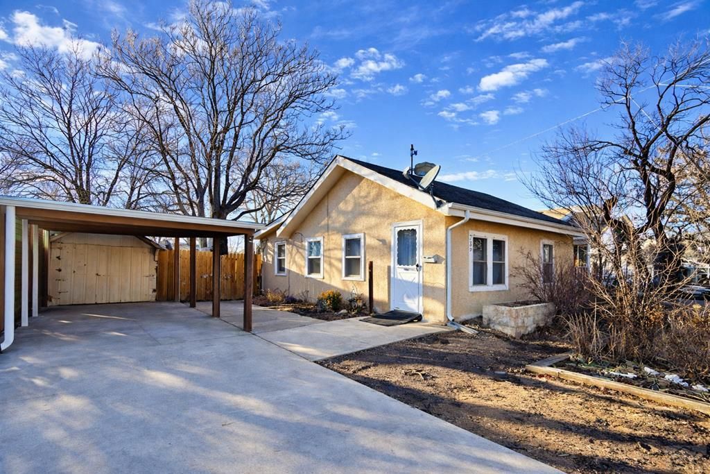 737 Belmont Ave, Pueblo, CO 81004