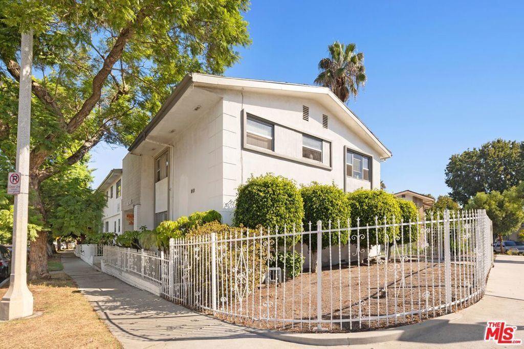 4505 Santa Rosalia Drive, Los Angeles, CA 90008 — photo 2
