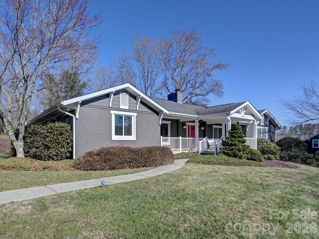 1827 Laurel Park Highway, Laurel Park, NC 28739