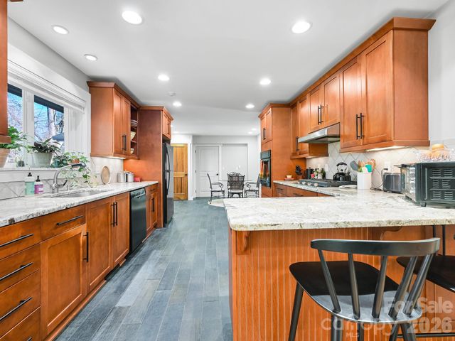 1827 Laurel Park Highway, Laurel Park, NC 28739