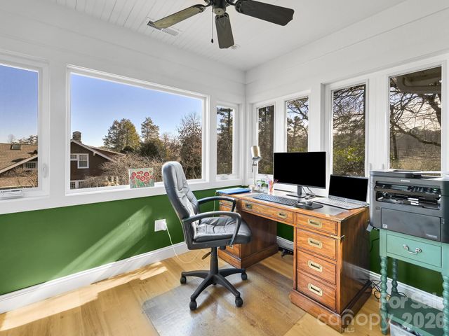 1827 Laurel Park Highway, Laurel Park, NC 28739