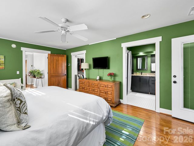 1827 Laurel Park Highway, Laurel Park, NC 28739