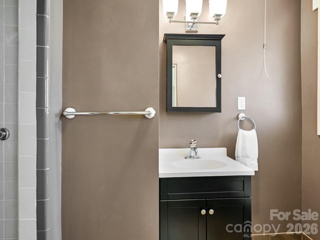 1827 Laurel Park Highway, Laurel Park, NC 28739