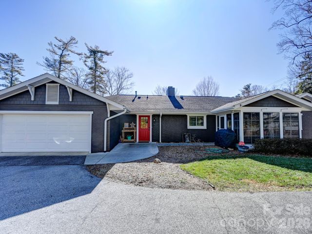 1827 Laurel Park Highway, Laurel Park, NC 28739