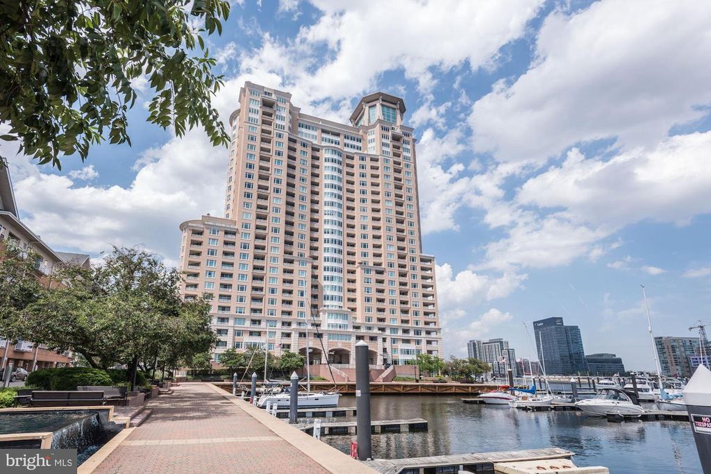Image 1 of property listing at 100 HARBORVIEW DR #1708, Baltimore, MD 21230