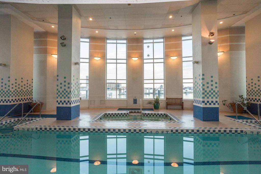 Image 28 of property listing at 100 HARBORVIEW DR #1708, Baltimore, MD 21230