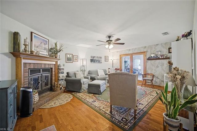 1861 Haviland DR, Virginia Beach, VA 23454