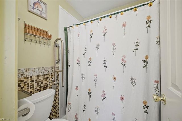 1861 Haviland DR, Virginia Beach, VA 23454
