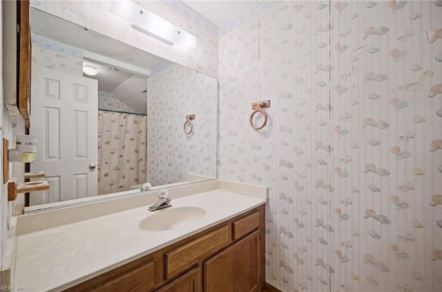 1861 Haviland DR, Virginia Beach, VA 23454