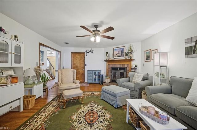 1861 Haviland DR, Virginia Beach, VA 23454