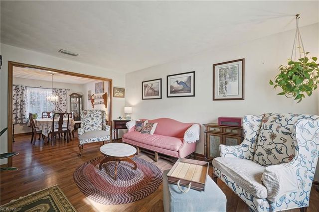 1861 Haviland DR, Virginia Beach, VA 23454