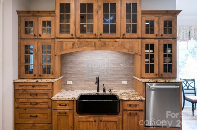 104 Mossridge Court, Flat Rock, NC 28731