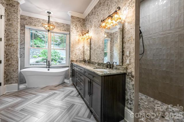 104 Mossridge Court, Flat Rock, NC 28731