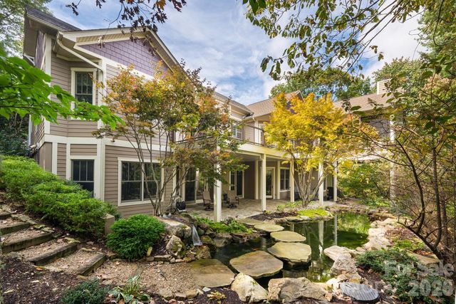 104 Mossridge Court, Flat Rock, NC 28731
