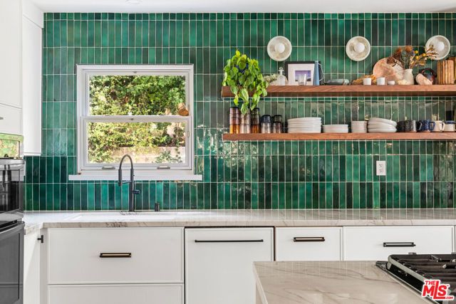 10275 Oletha Lane, Los Angeles, CA 90077