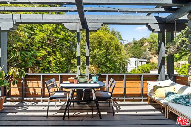 10275 Oletha Lane, Los Angeles, CA 90077