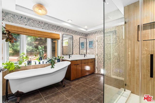 10275 Oletha Lane, Los Angeles, CA 90077