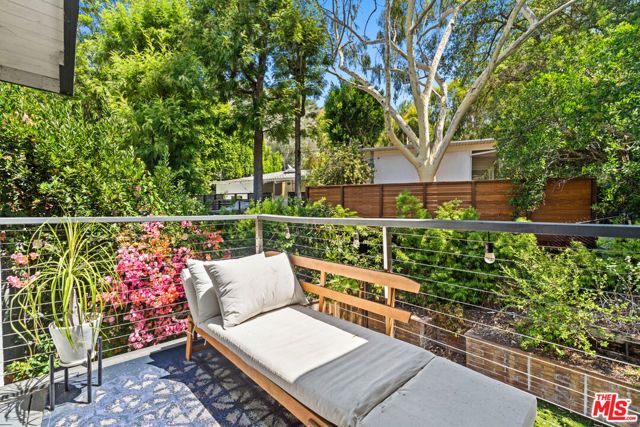 10275 Oletha Lane, Los Angeles, CA 90077