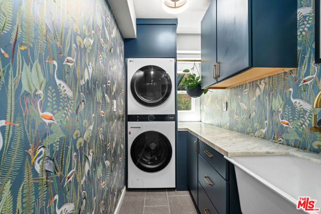 10275 Oletha Lane, Los Angeles, CA 90077