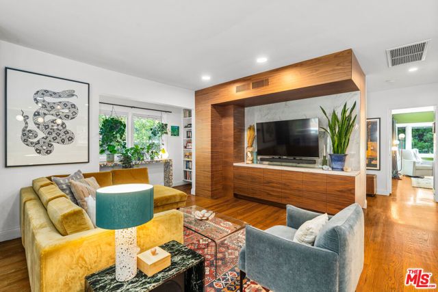 10275 Oletha Lane, Los Angeles, CA 90077