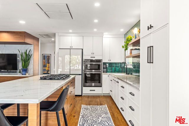 10275 Oletha Lane, Los Angeles, CA 90077