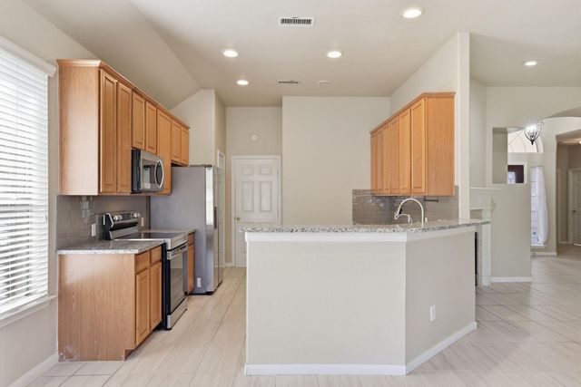 39 N Merryweather Circle, The Woodlands, TX 77384