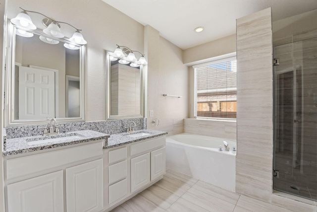 39 N Merryweather Circle, The Woodlands, TX 77384