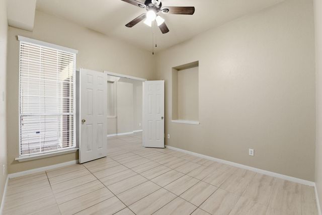 39 N Merryweather Circle, The Woodlands, TX 77384