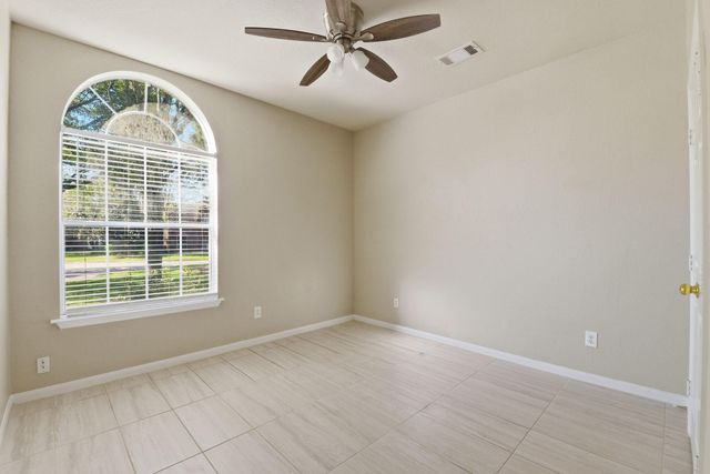 39 N Merryweather Circle, The Woodlands, TX 77384