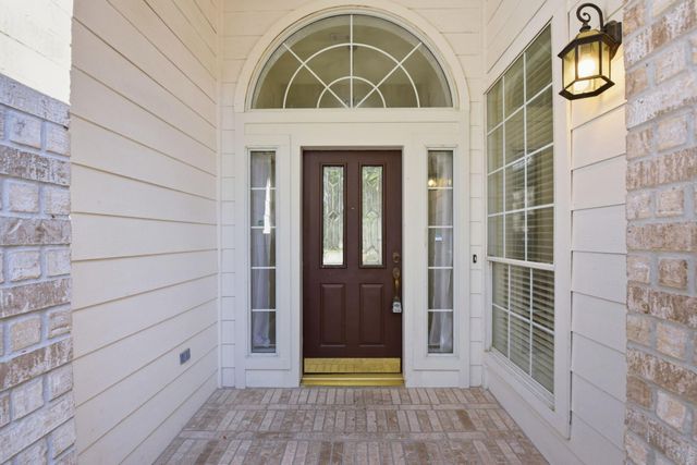 39 N Merryweather Circle, The Woodlands, TX 77384