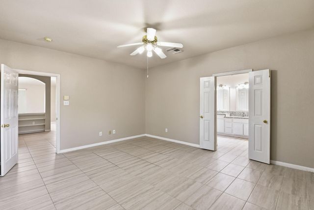 39 N Merryweather Circle, The Woodlands, TX 77384