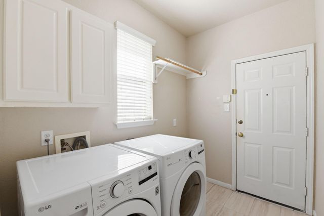 39 N Merryweather Circle, The Woodlands, TX 77384