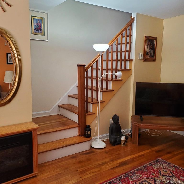 1162 Adee Avenue, Bronx, NY 10469 — photo 2
