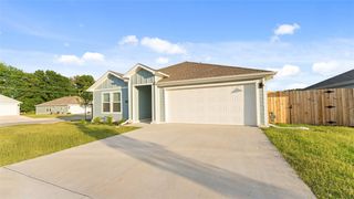 4331 W Glacier Street, Fayetteville, AR 72704