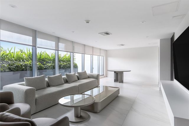17001 Collins Ave 1401, Sunny Isles Beach, FL 33160