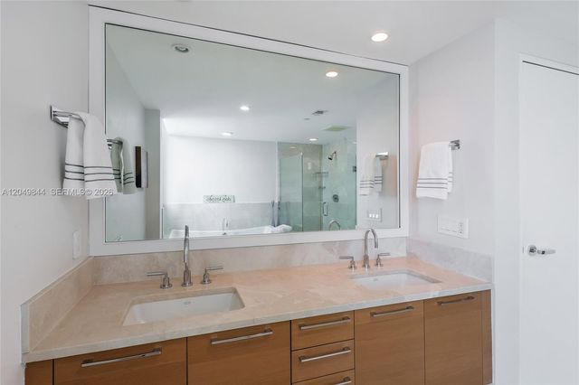 17001 Collins Ave 1401, Sunny Isles Beach, FL 33160