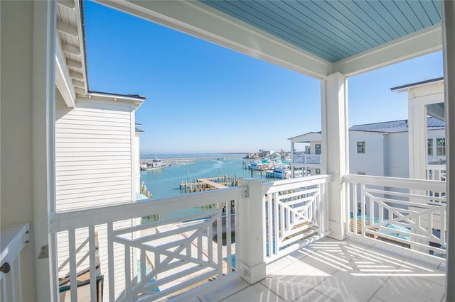 136 W Cotter Ave 3, Port Aransas, TX 78373