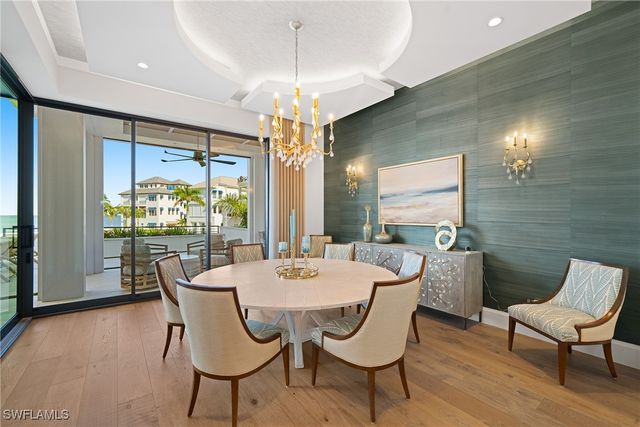 99 Saint Lucia LN, Bonita Springs, FL 34134