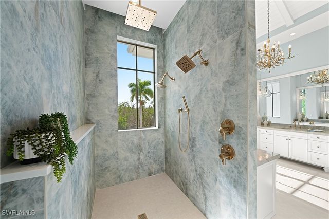 99 Saint Lucia LN, Bonita Springs, FL 34134