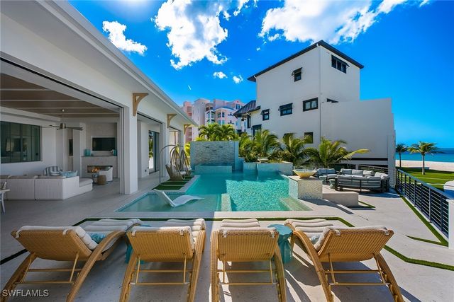 99 Saint Lucia LN, Bonita Springs, FL 34134