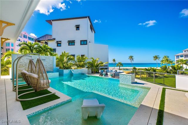 99 Saint Lucia LN, Bonita Springs, FL 34134