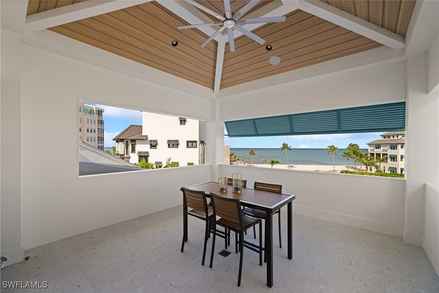 99 Saint Lucia LN, Bonita Springs, FL 34134