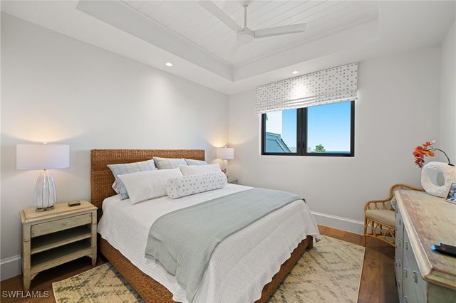 99 Saint Lucia LN, Bonita Springs, FL 34134