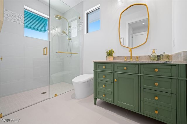 99 Saint Lucia LN, Bonita Springs, FL 34134