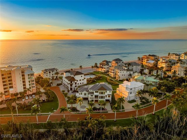 99 Saint Lucia LN, Bonita Springs, FL 34134