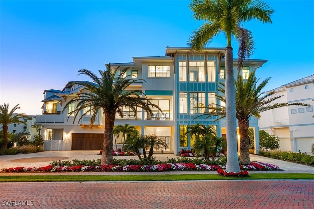 99 Saint Lucia LN, Bonita Springs, FL 34134