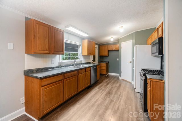 3902 Sharyn Drive, Charlotte, NC 28214